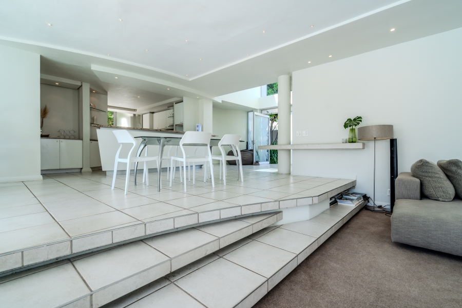 8 Bedroom Property for Sale in Camps Bay Western Cape